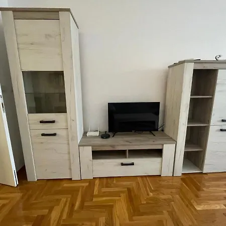 Center 4-setaliste *