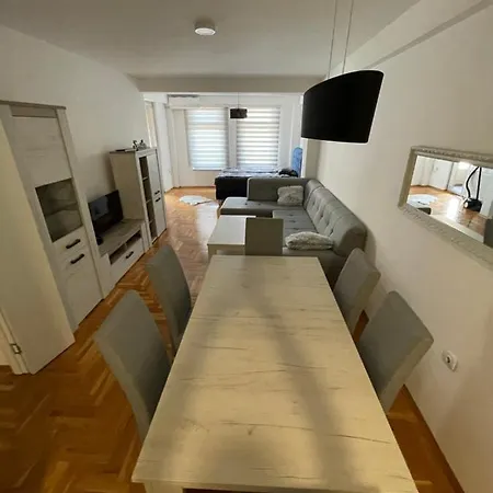 Center 4-setaliste Apartman