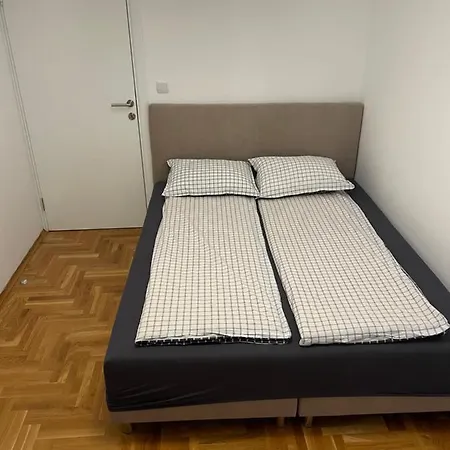 Center 4-setaliste Apartment *