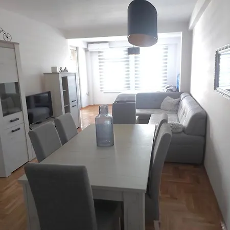 Center 4-setaliste Apartment Prijedor